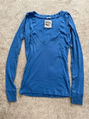 Ruehl No.925 Blue Deep V Long Sleeve Stretch‎ Top Small
